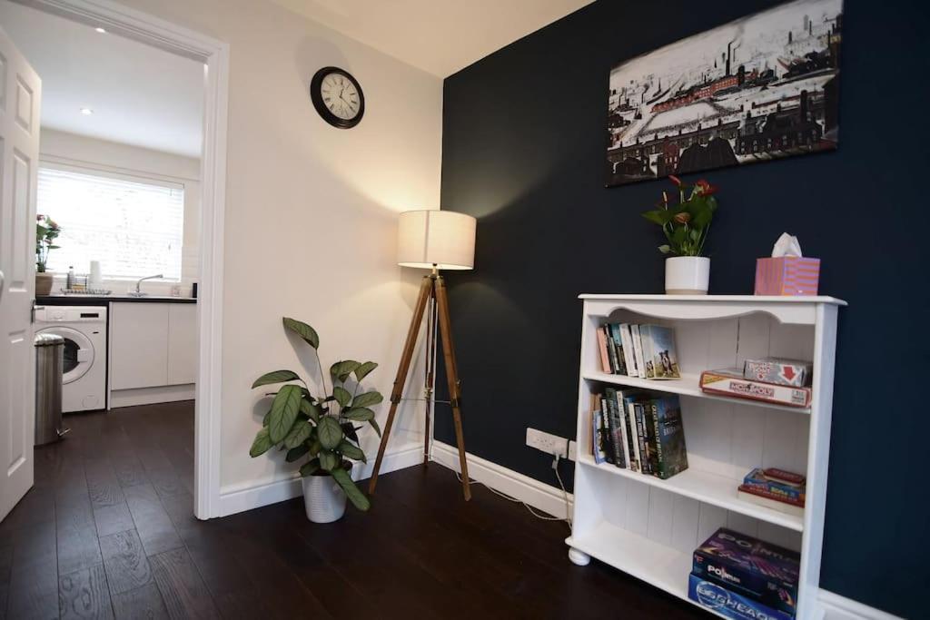 Loveyork Priory Apartment - Central With Parking Extérieur photo