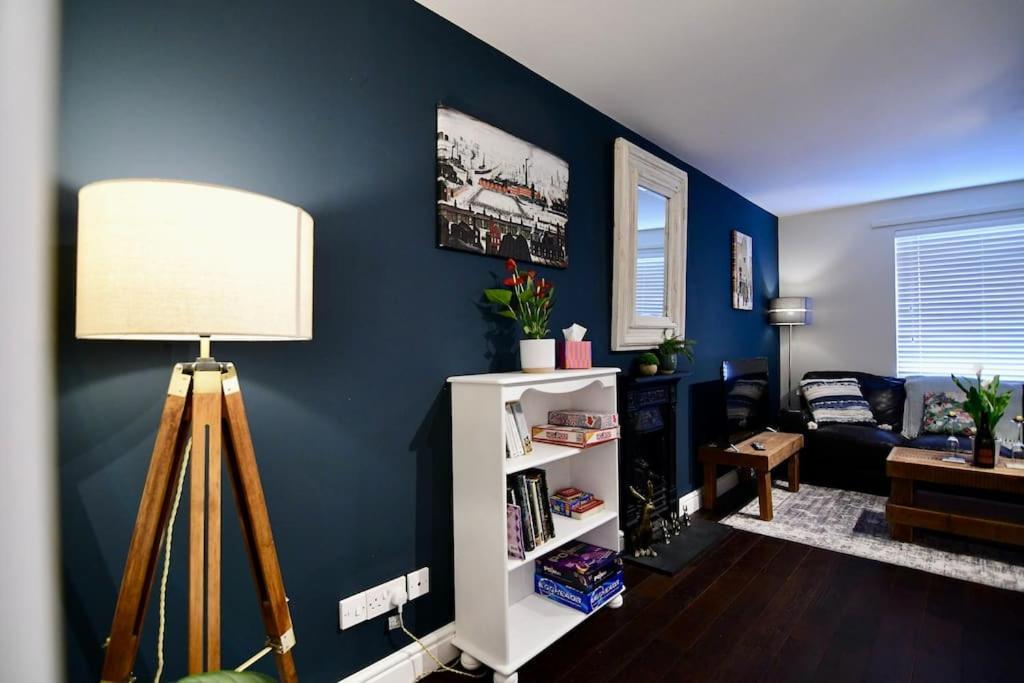 Loveyork Priory Apartment - Central With Parking Extérieur photo